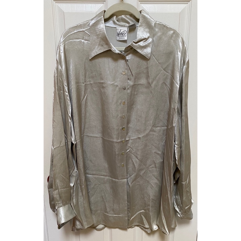 Kathryn Deene Silver Button Down Shirt Size 22/24